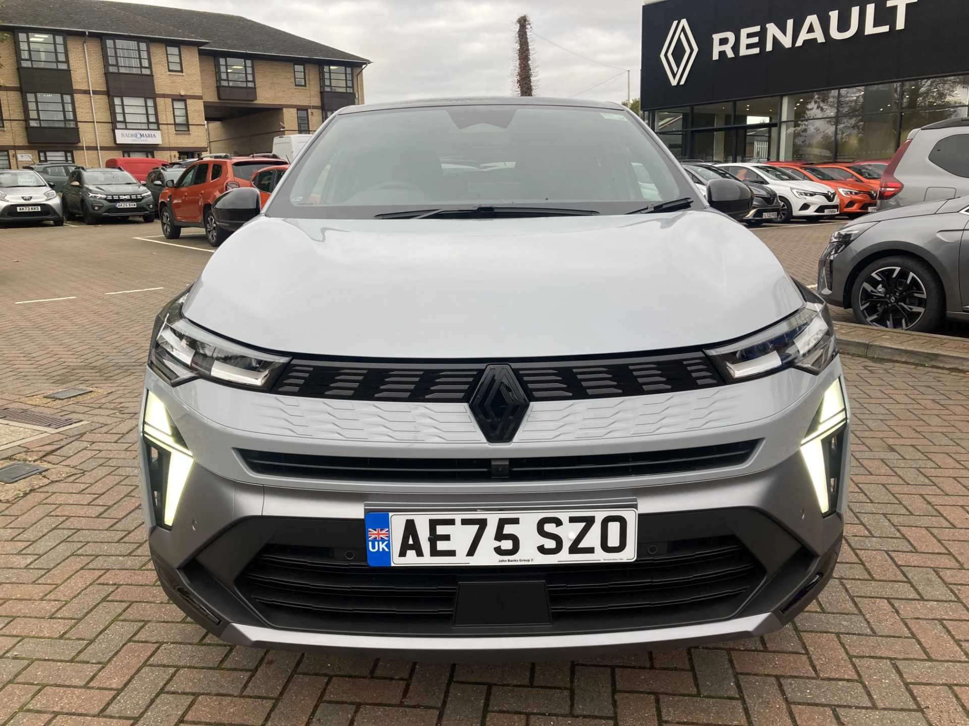 Vehicle image 5