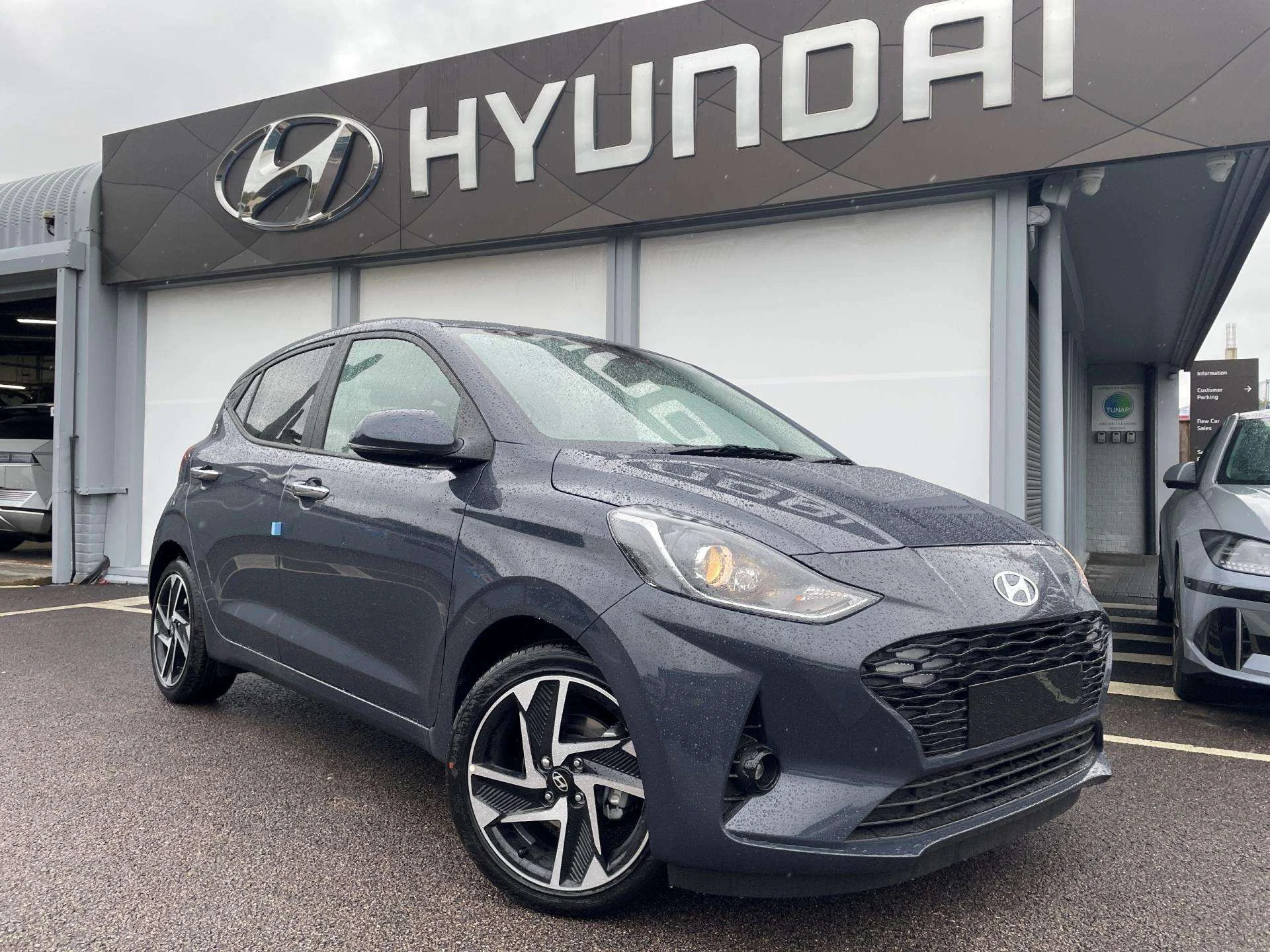 Vehicle image 1