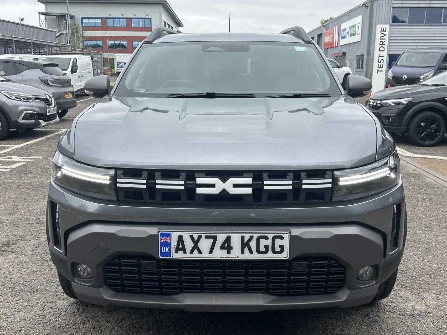 Vehicle image 6