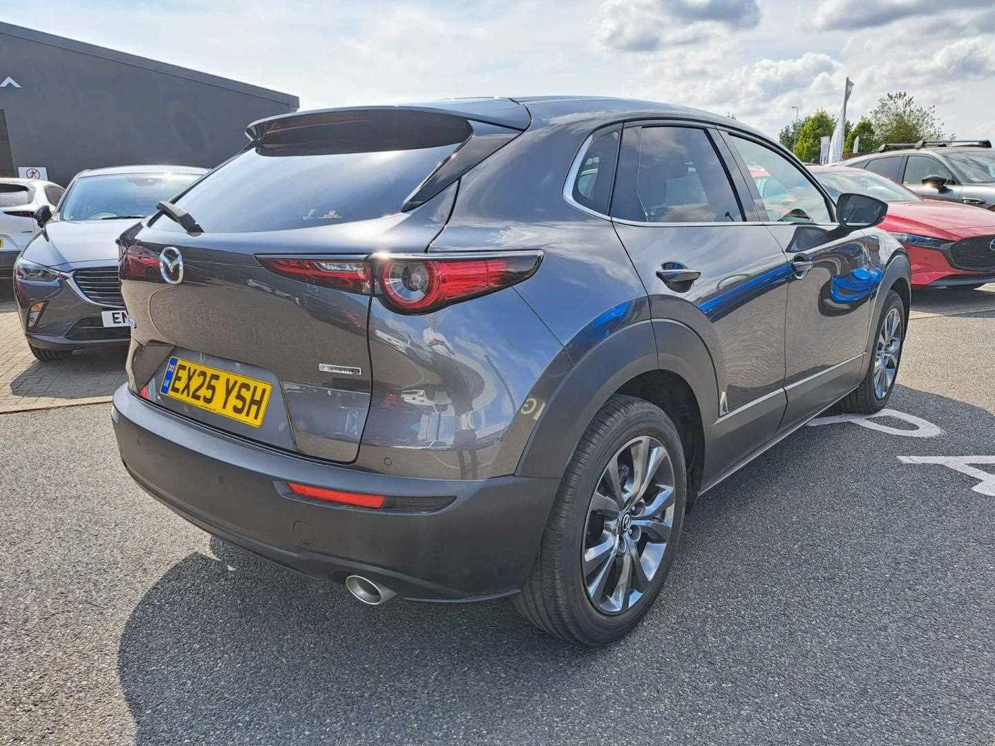 Vehicle image 3