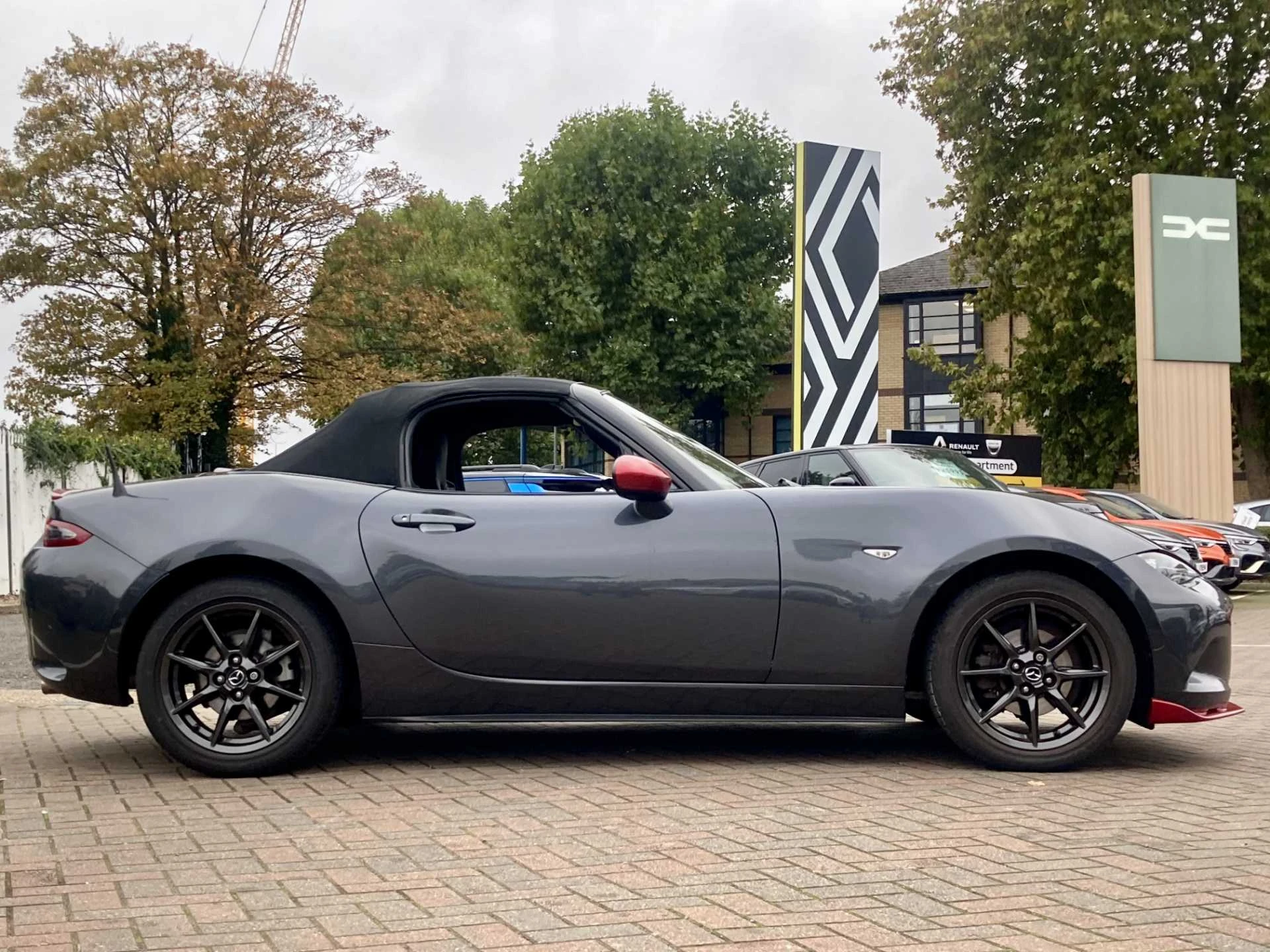 Vehicle image 7