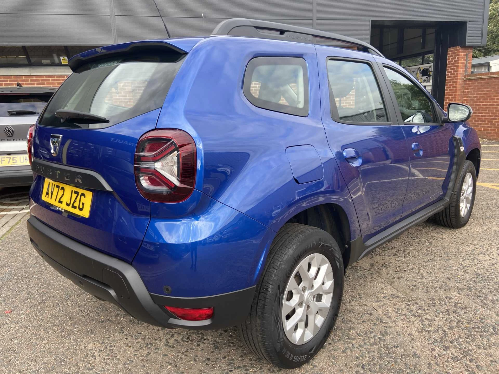Vehicle image 3