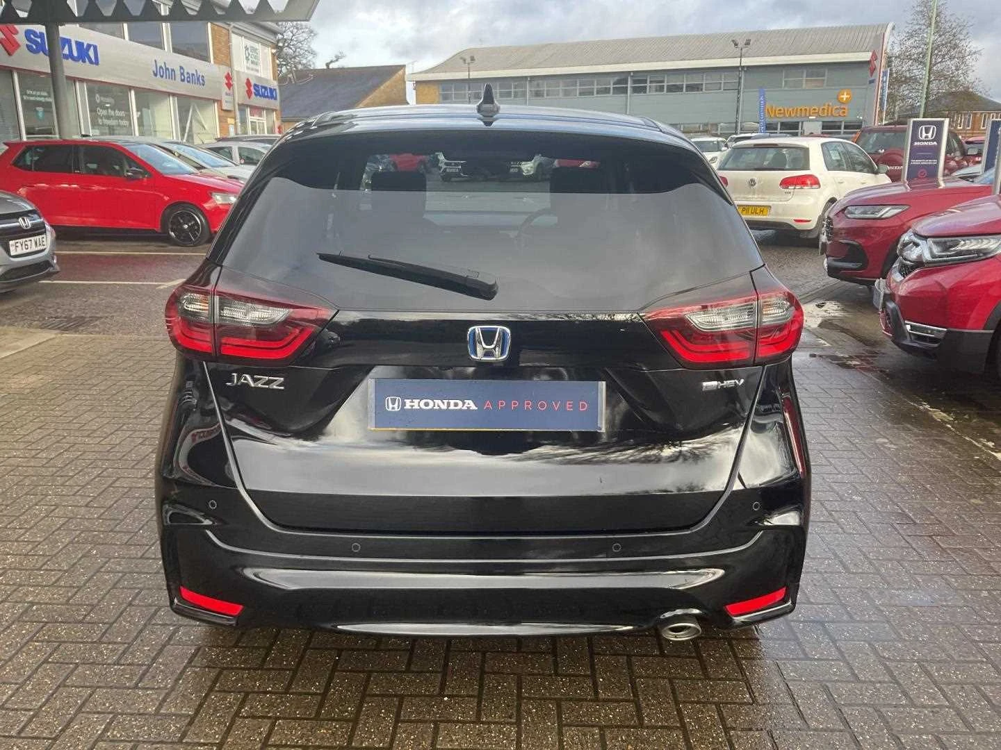 Vehicle image 7