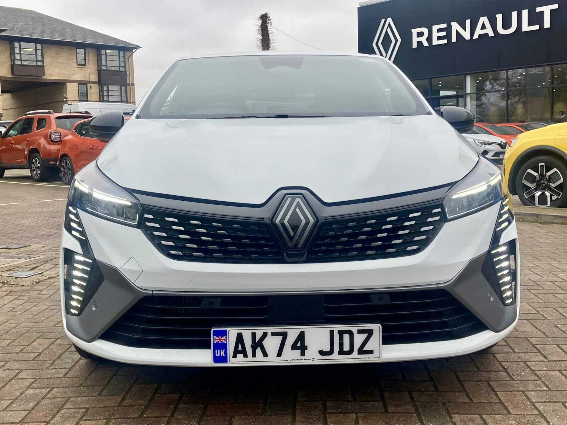 Vehicle image 3