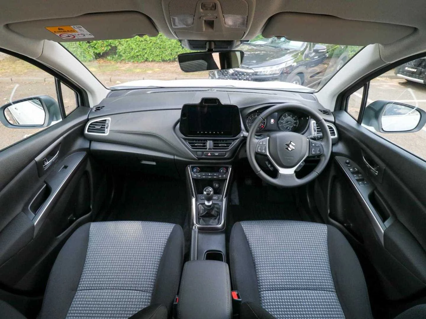 Vehicle image 4