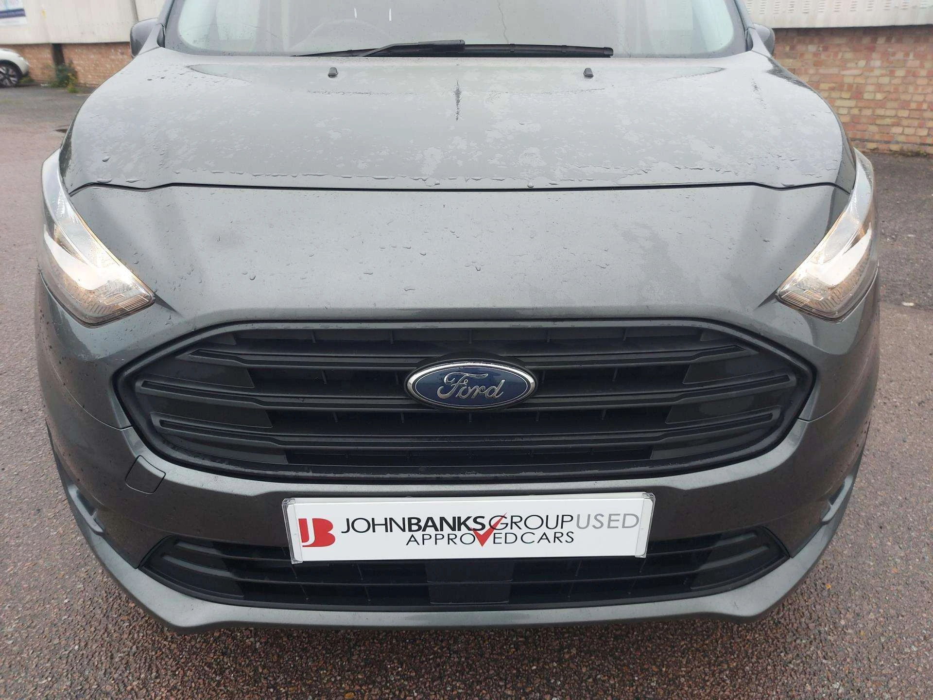 Vehicle image 6