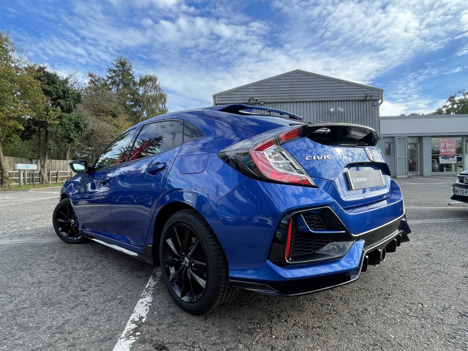 Vehicle image 3