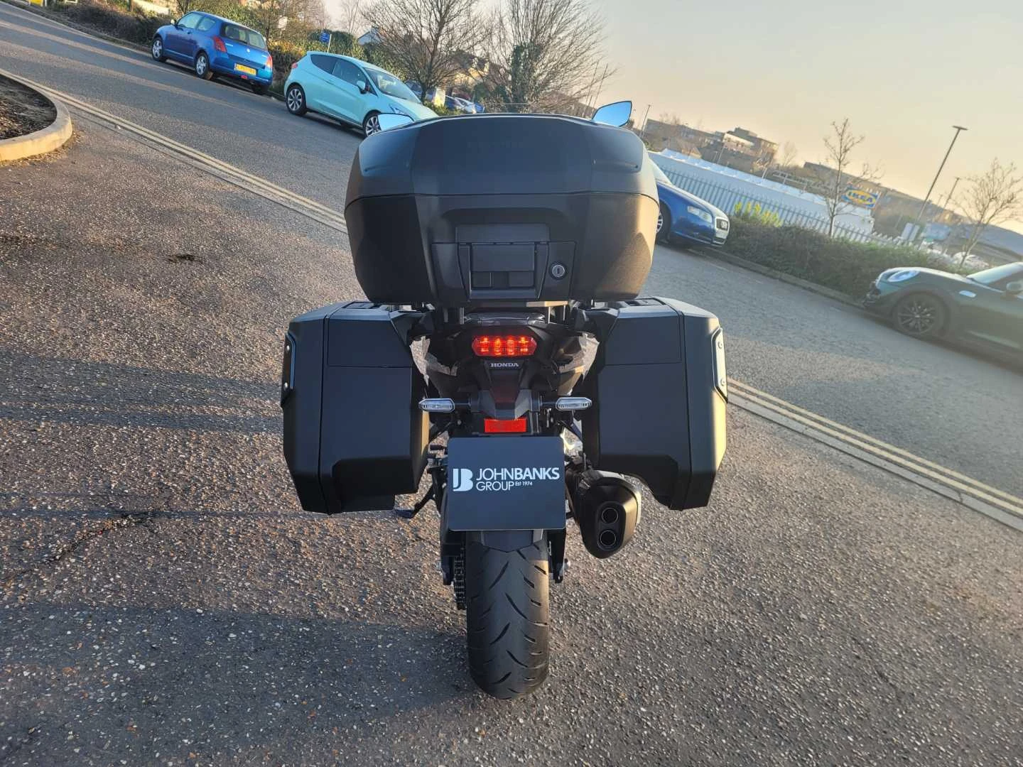 Vehicle image 4