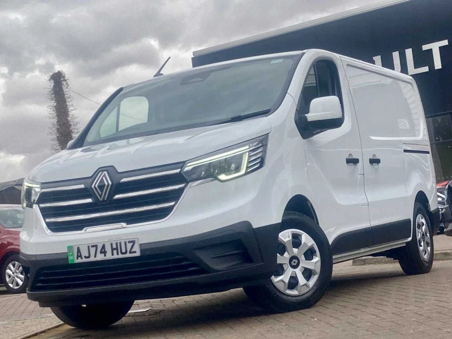 Vehicle image 6