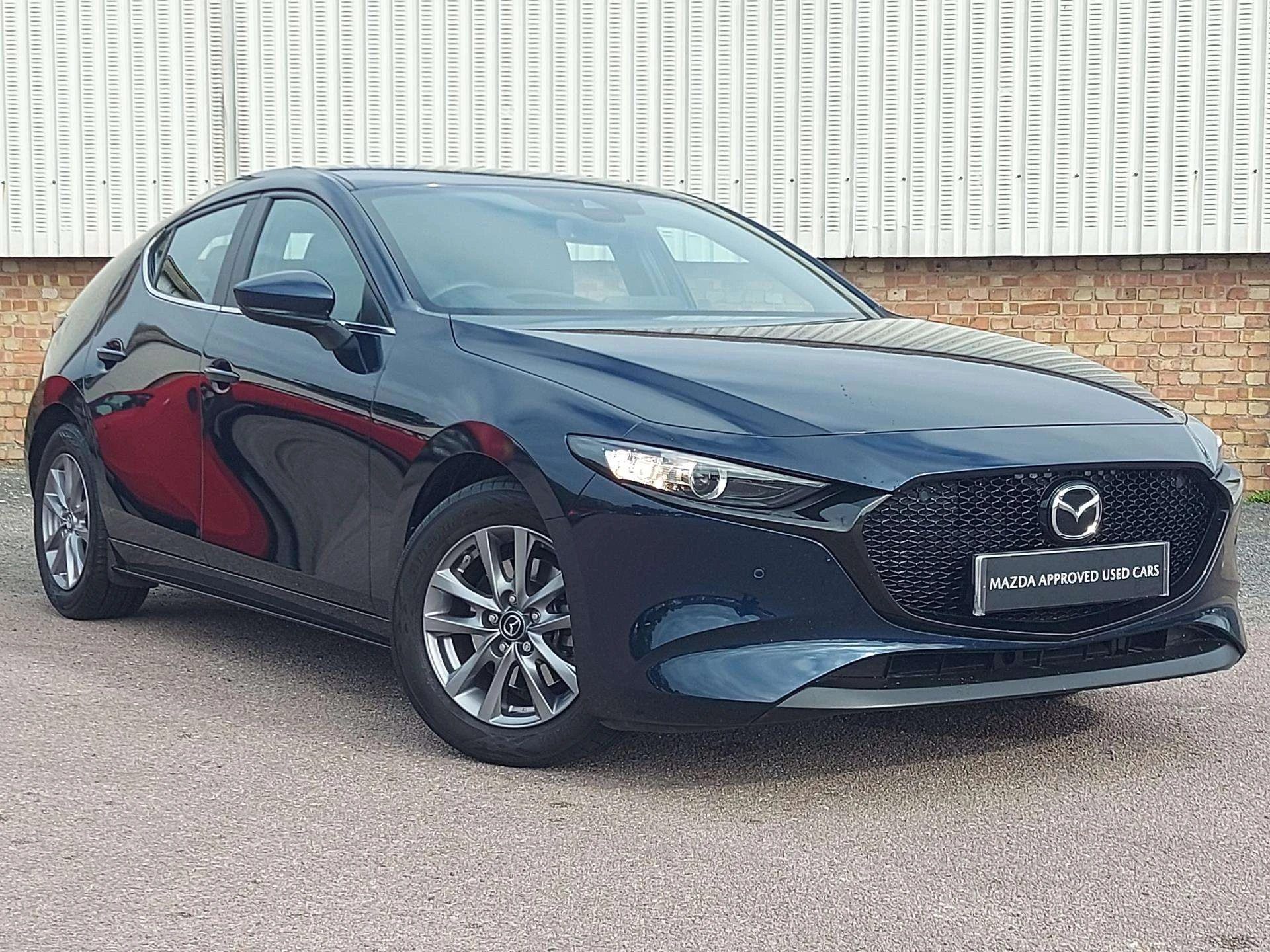 Vehicle image 4