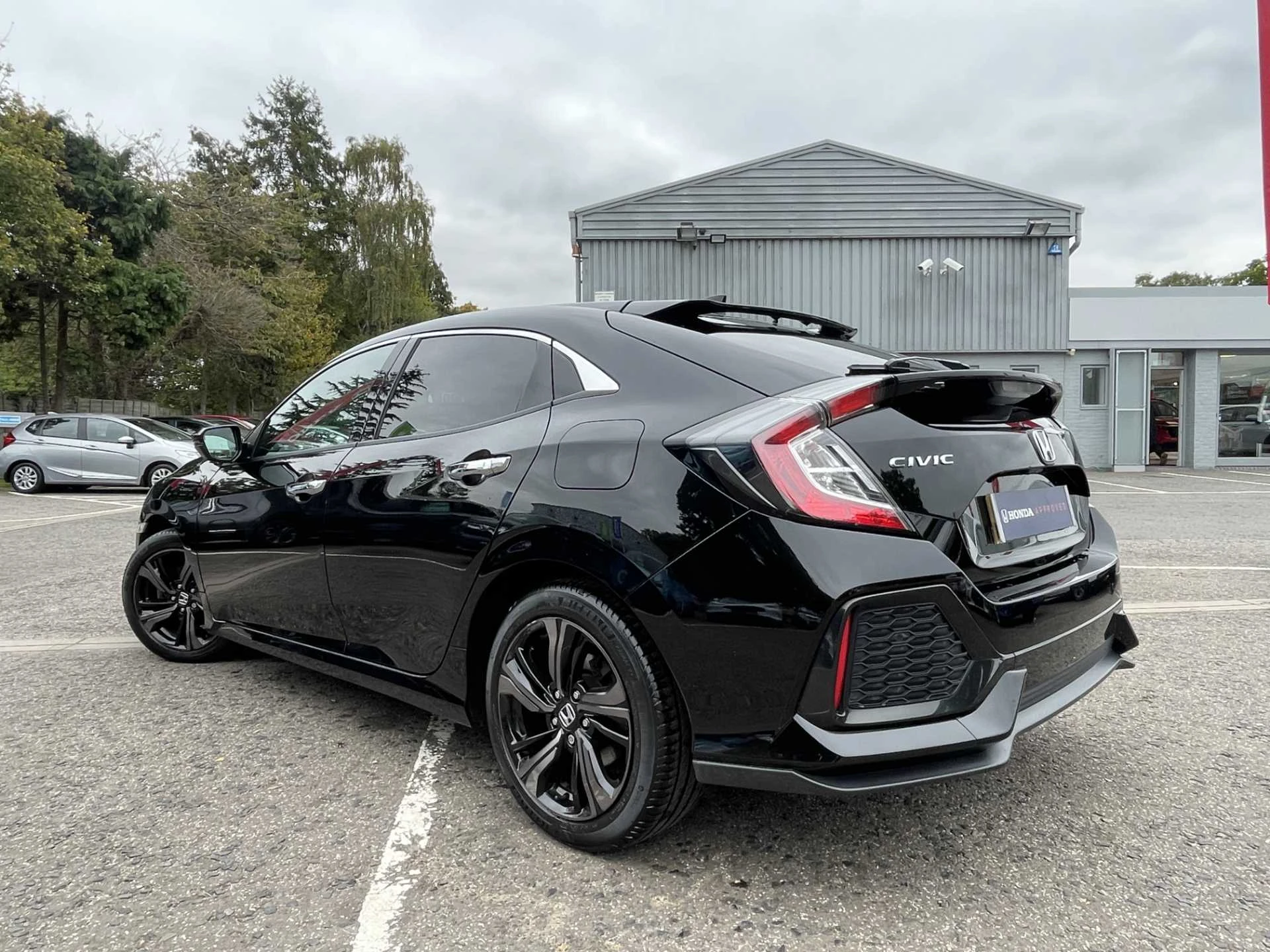 Vehicle image 3