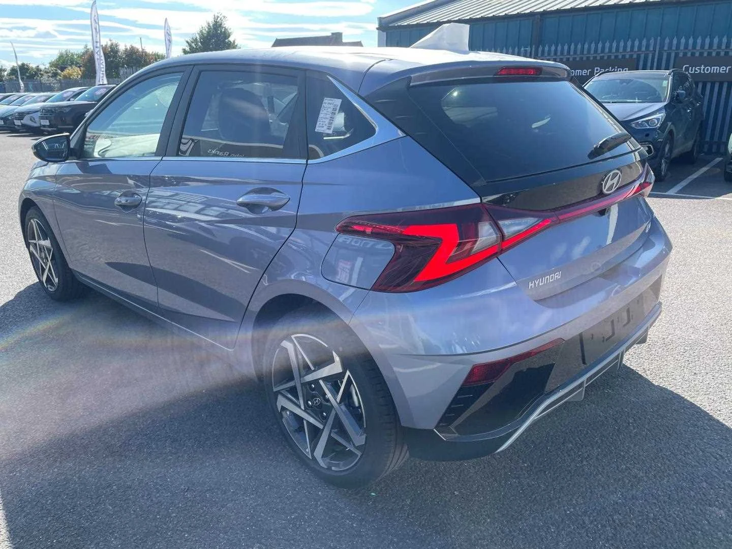 Vehicle image 6