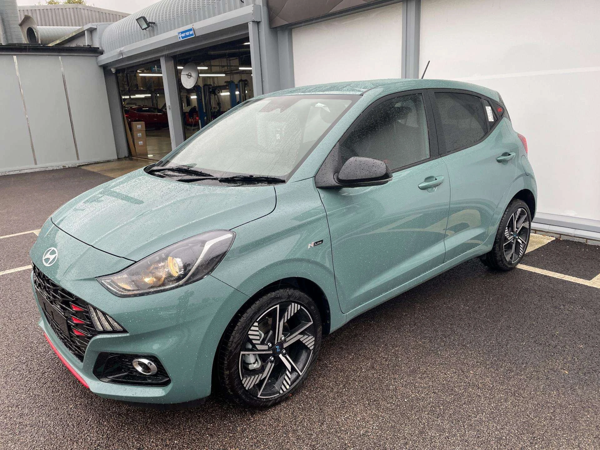 Vehicle image 7