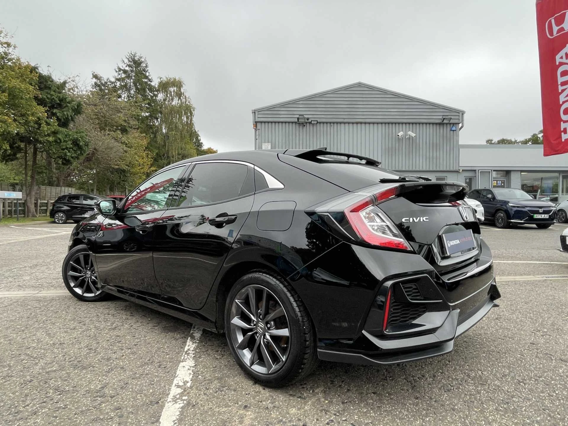 Vehicle image 3