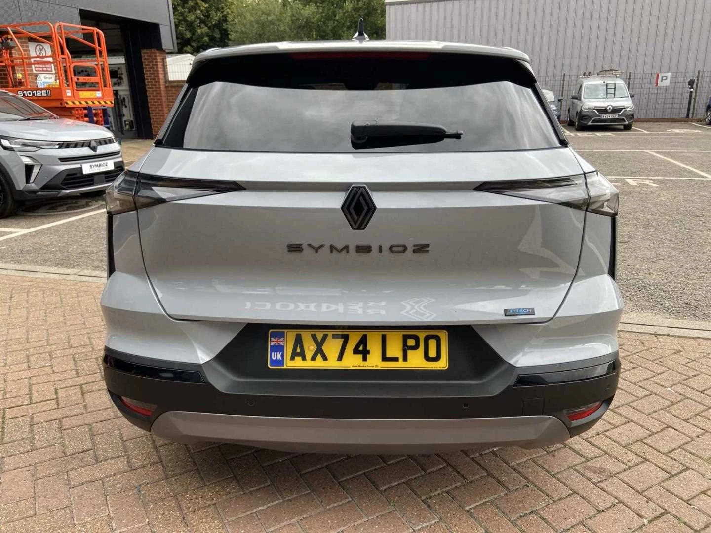 Vehicle image 7