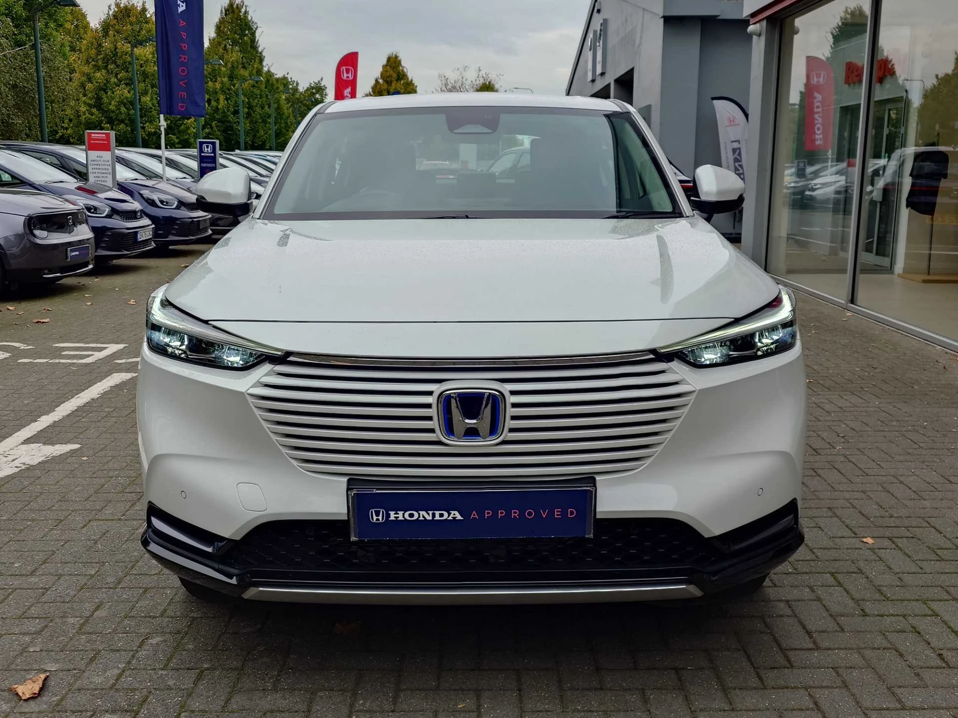 Vehicle image 6