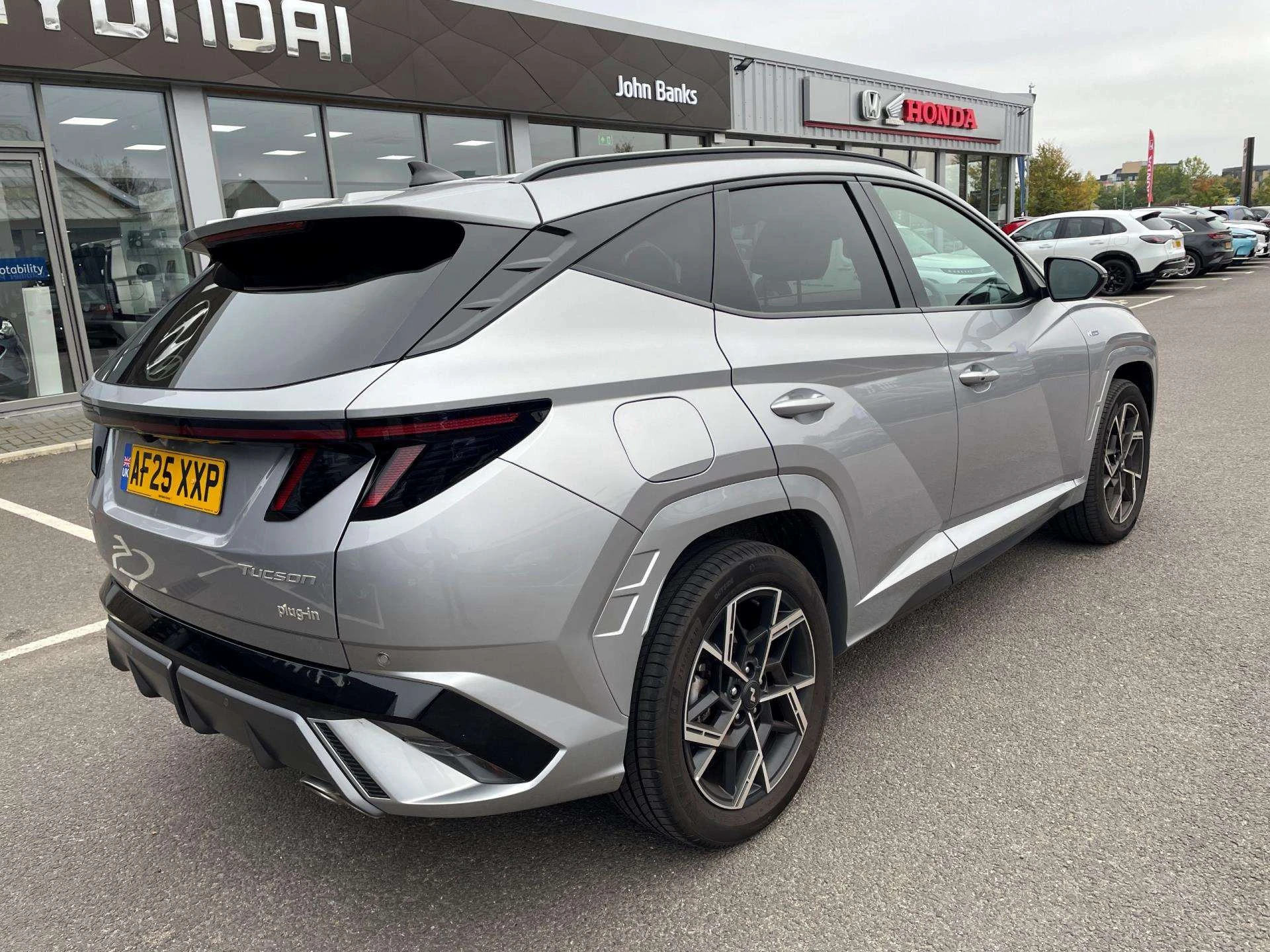 Vehicle image 7