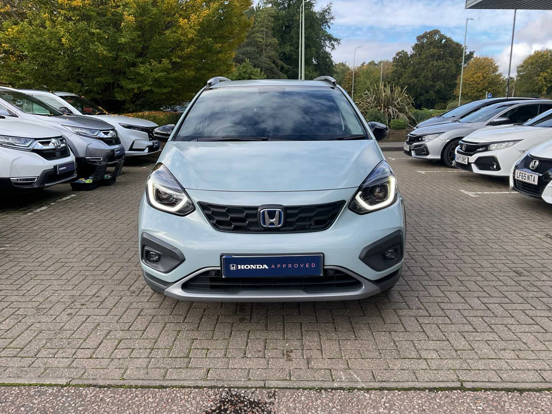 Vehicle image 6