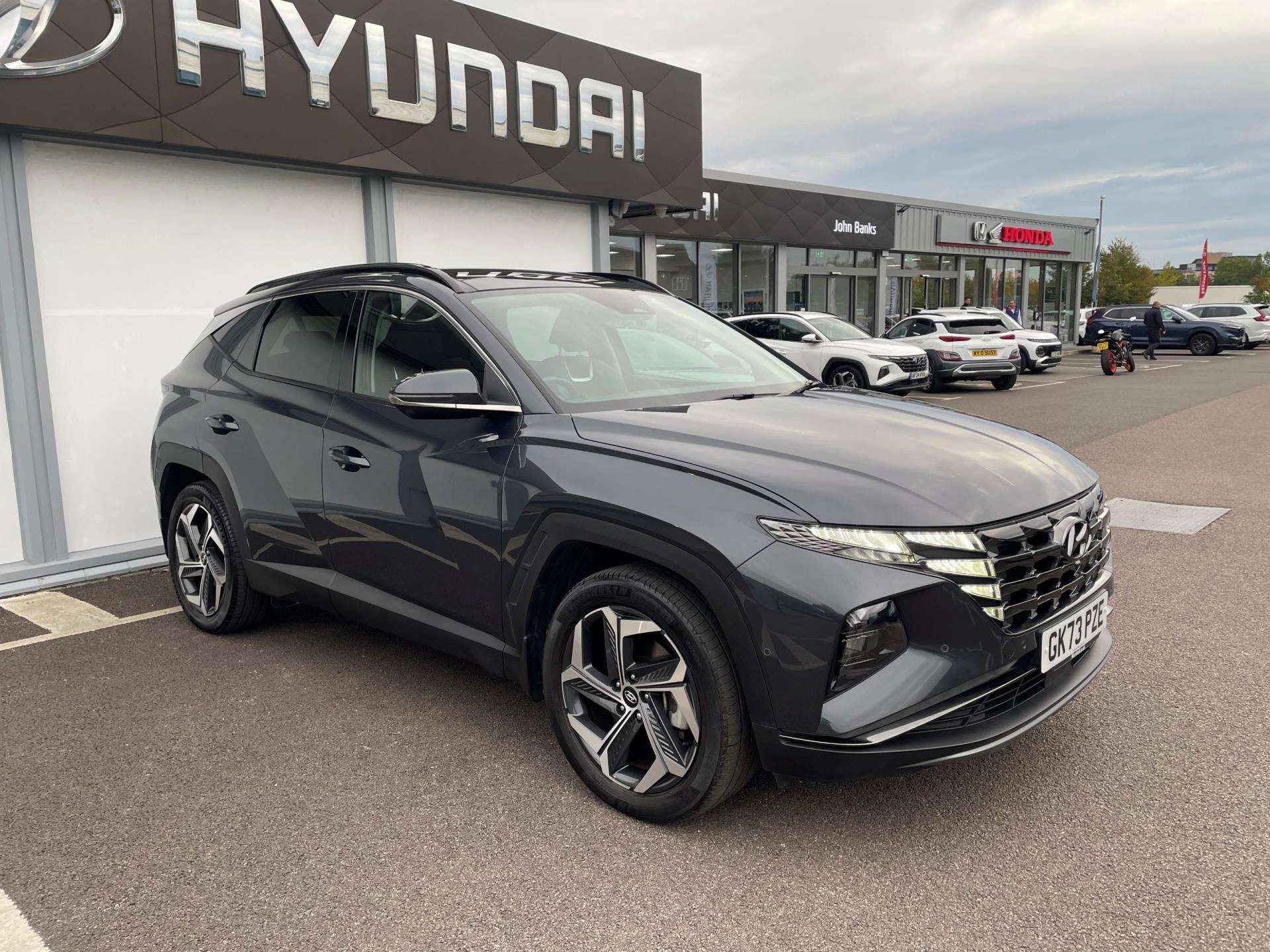 Vehicle image 5