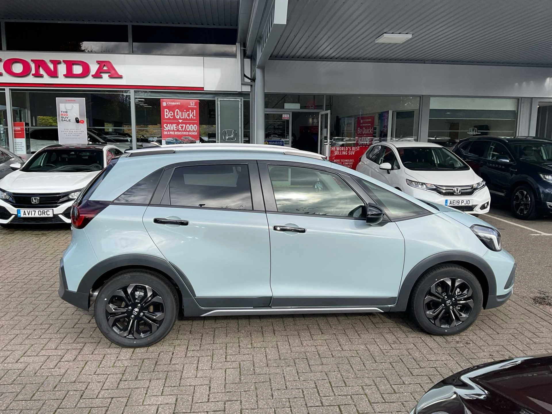 Vehicle image 5