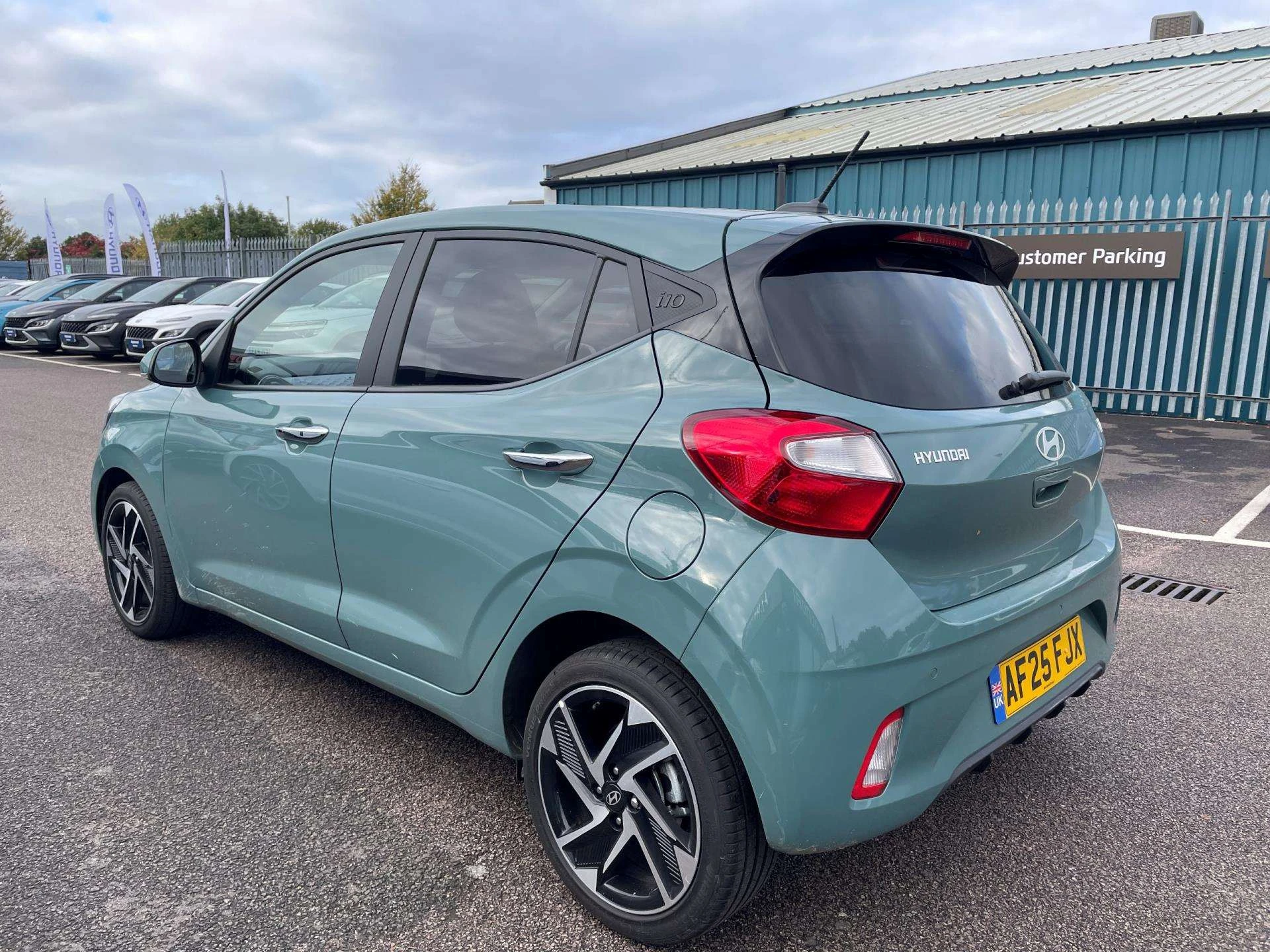 Vehicle image 4