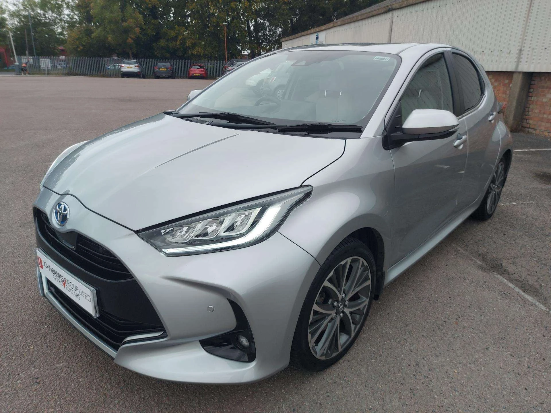 Vehicle image 3