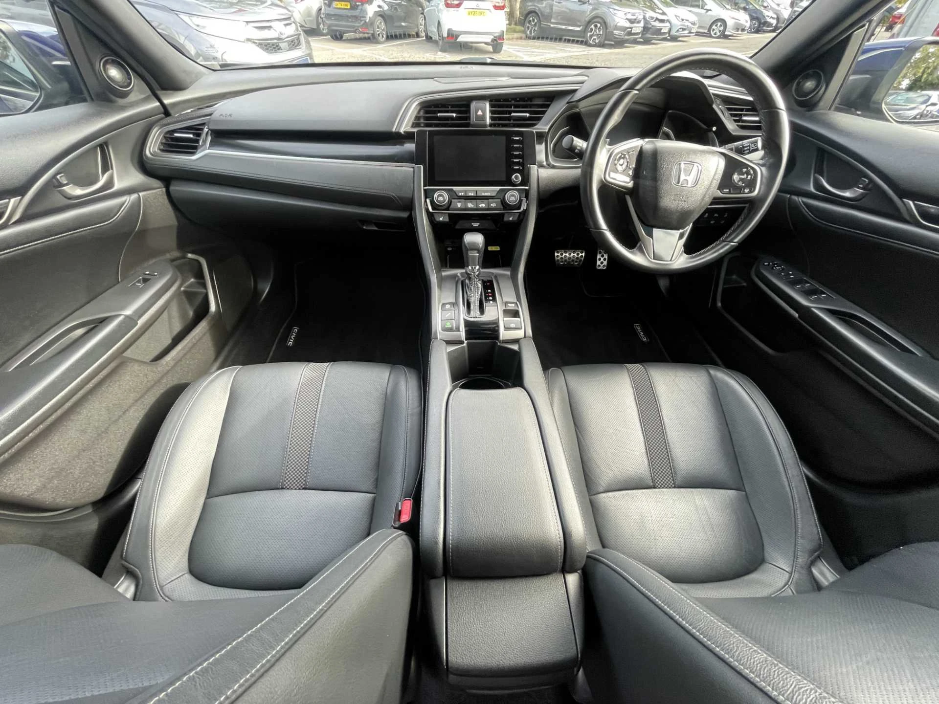 Vehicle image 4