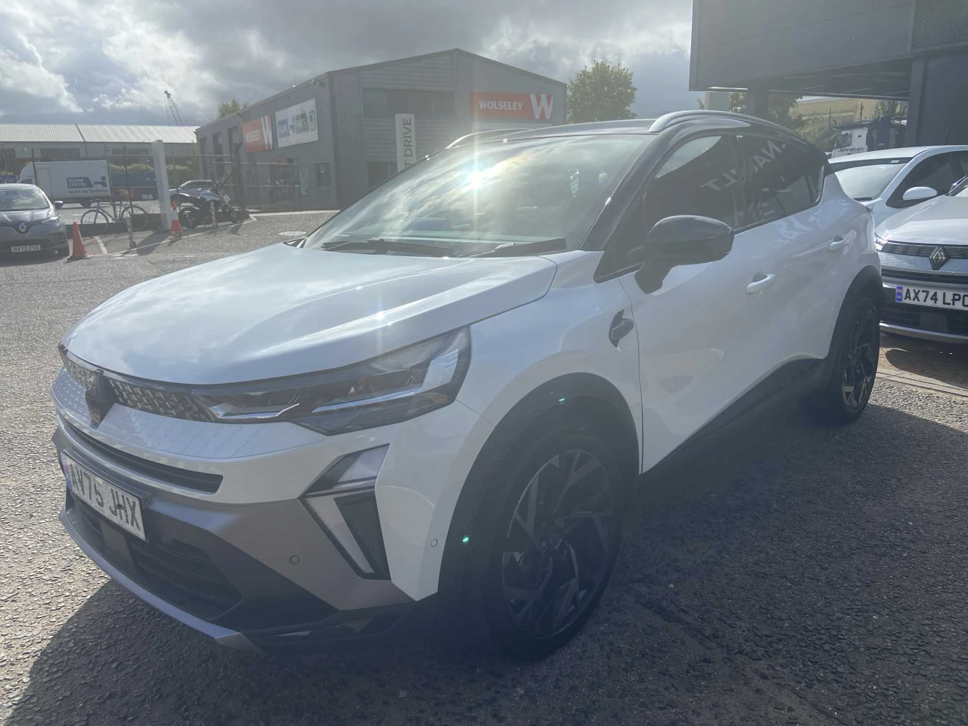 Vehicle image 5