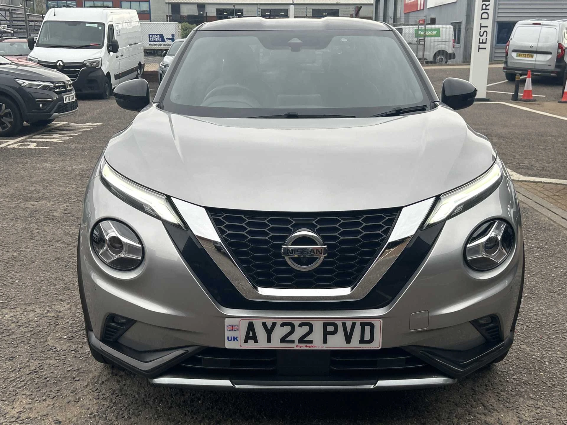 Vehicle image 6