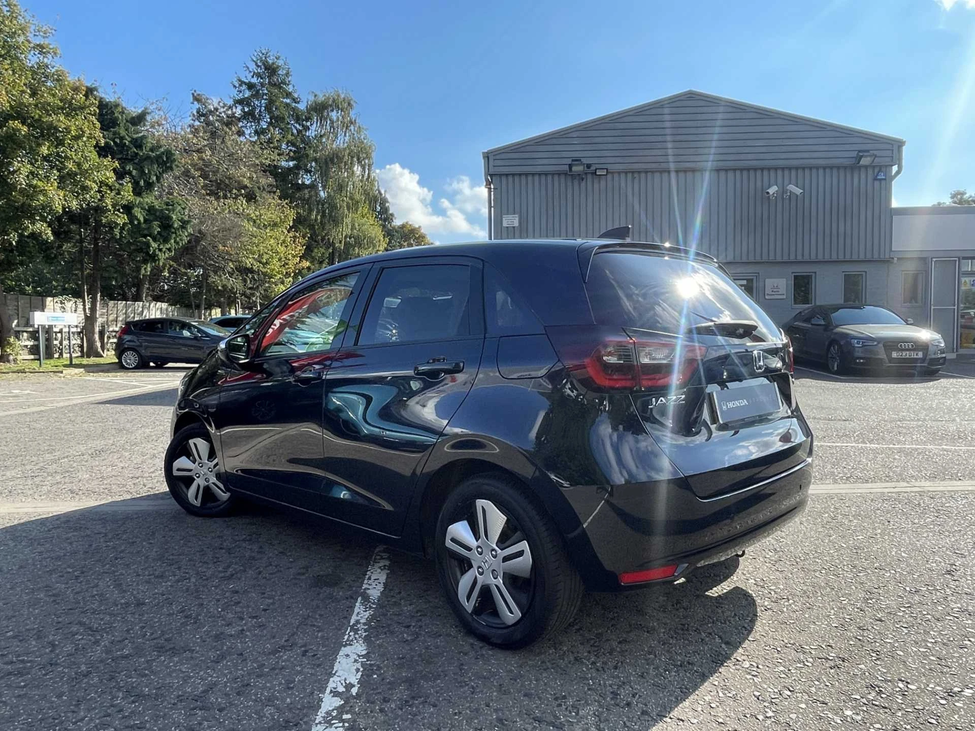 Vehicle image 3