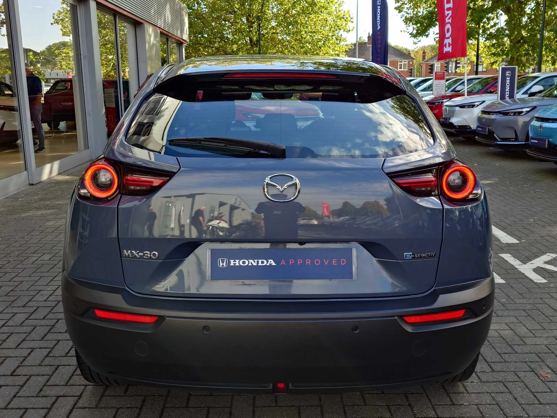 Vehicle image 7