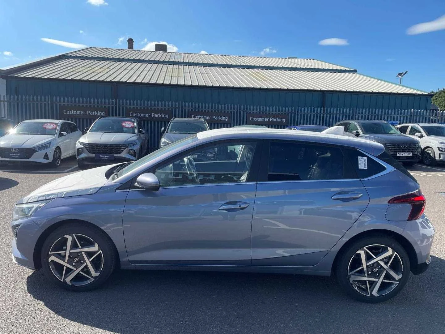 Vehicle image 5