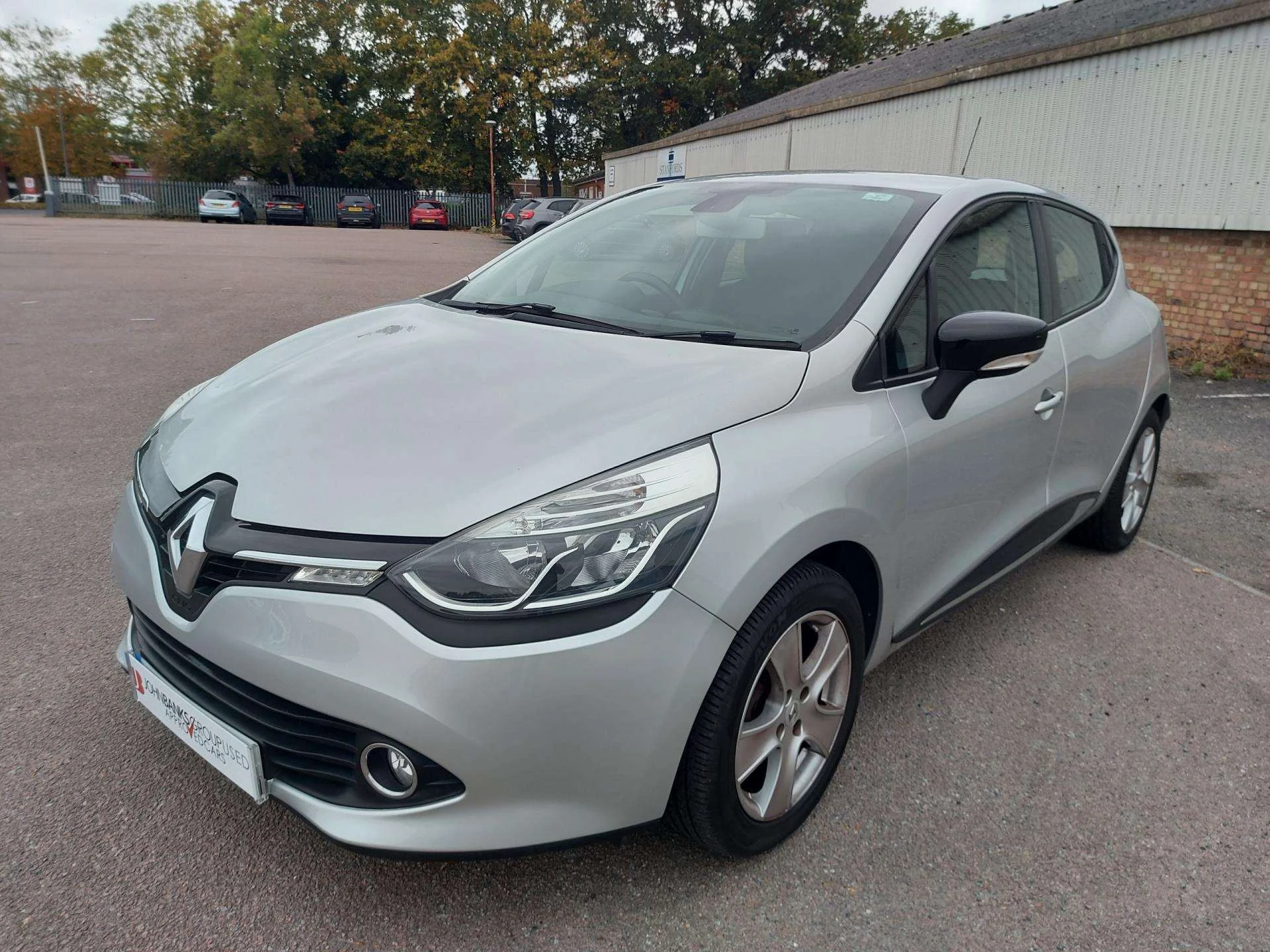 Vehicle image 3
