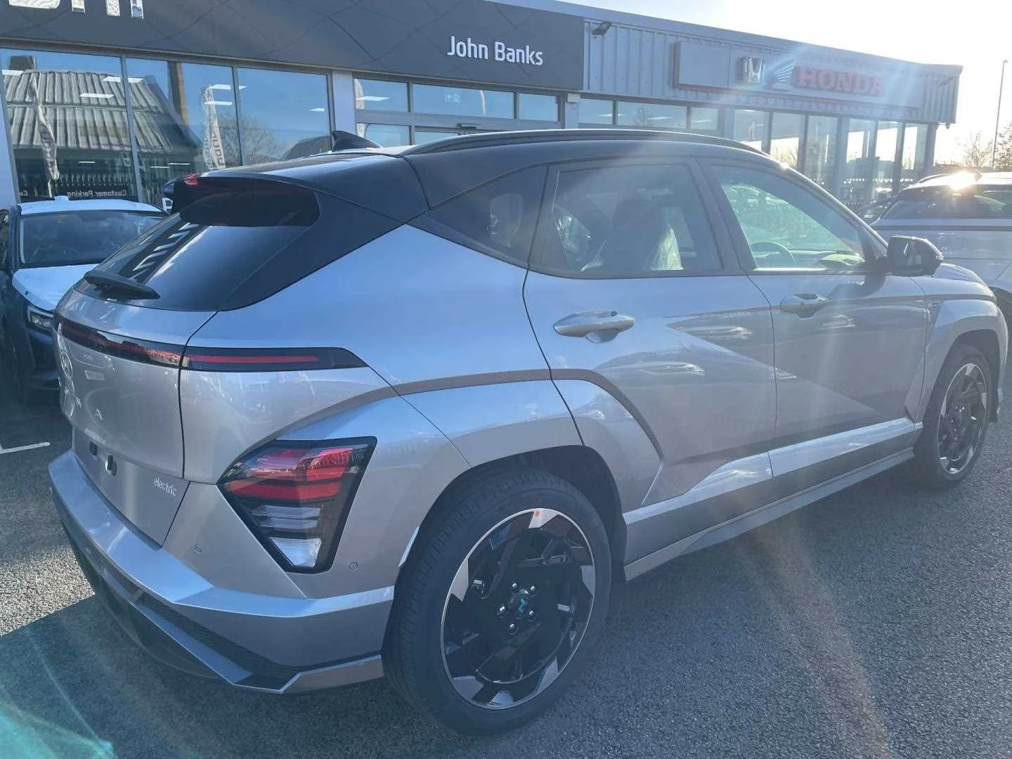 Vehicle image 7