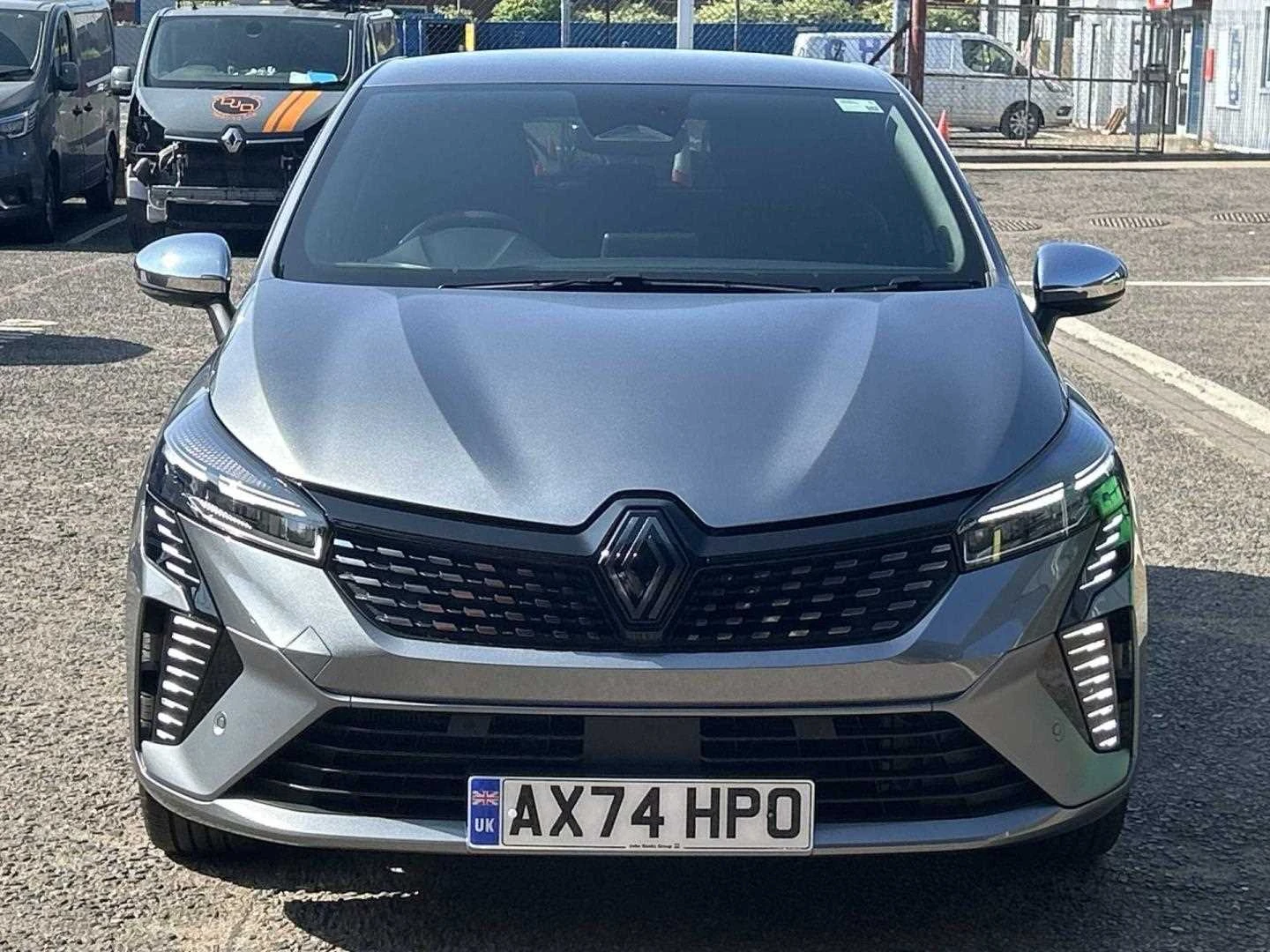 Vehicle image 6
