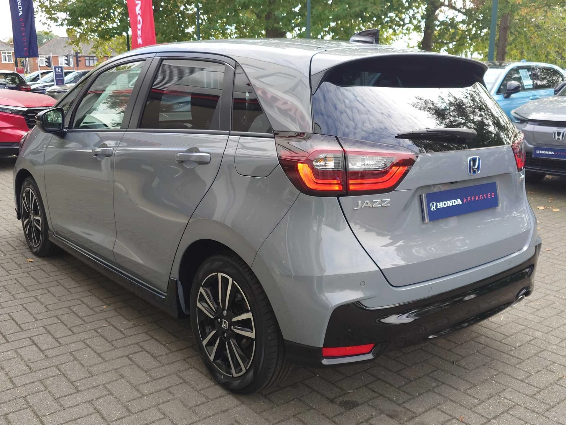 Vehicle image 3