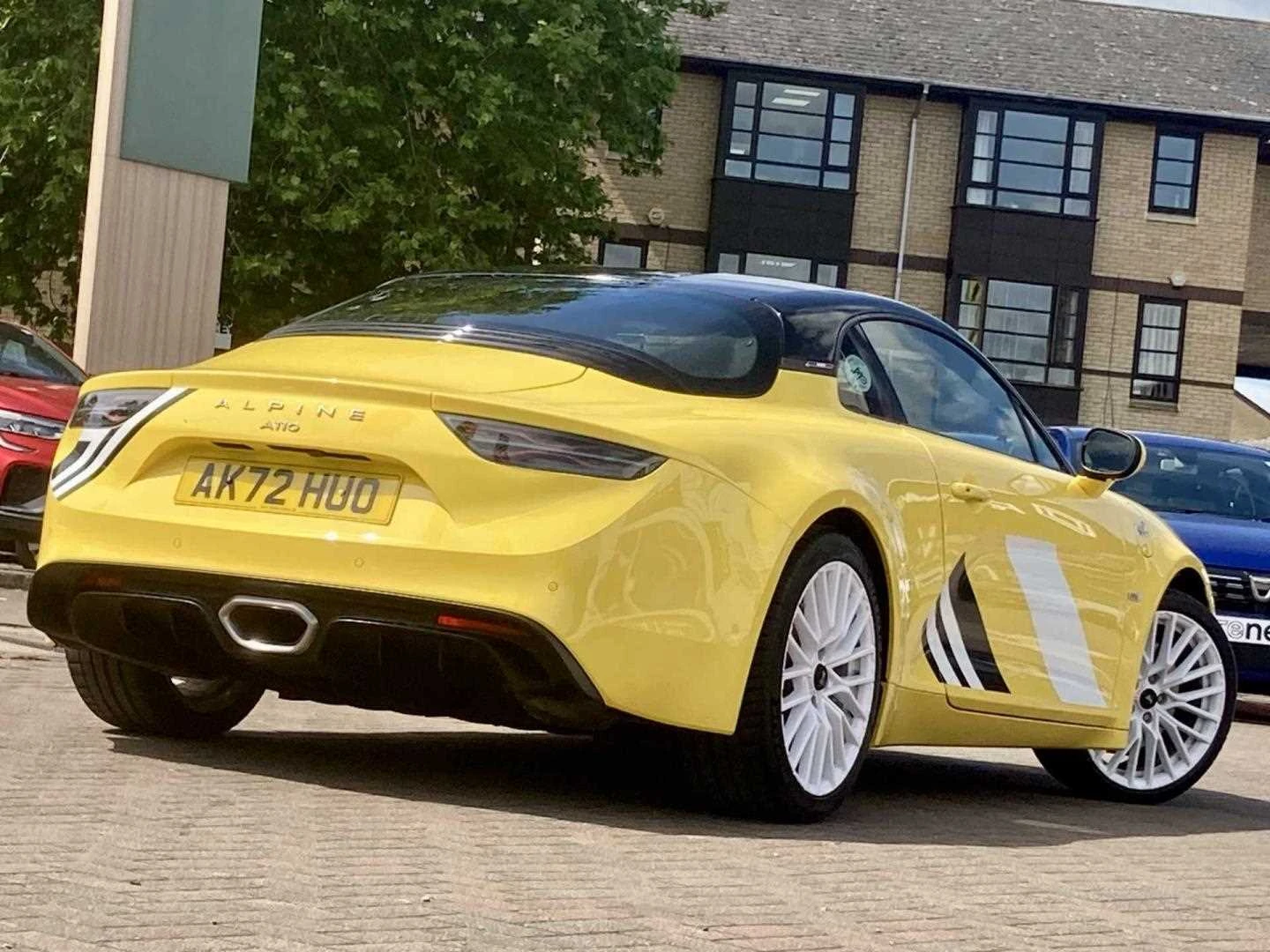 Vehicle image 5