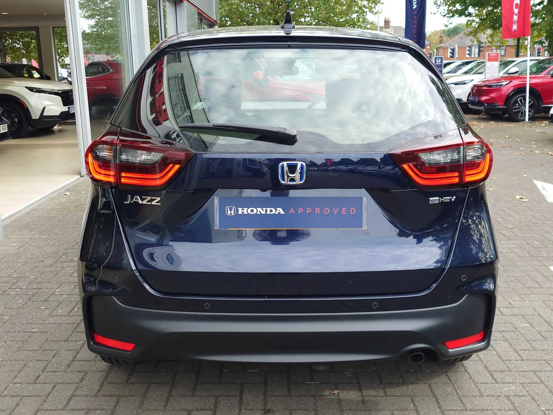 Vehicle image 7