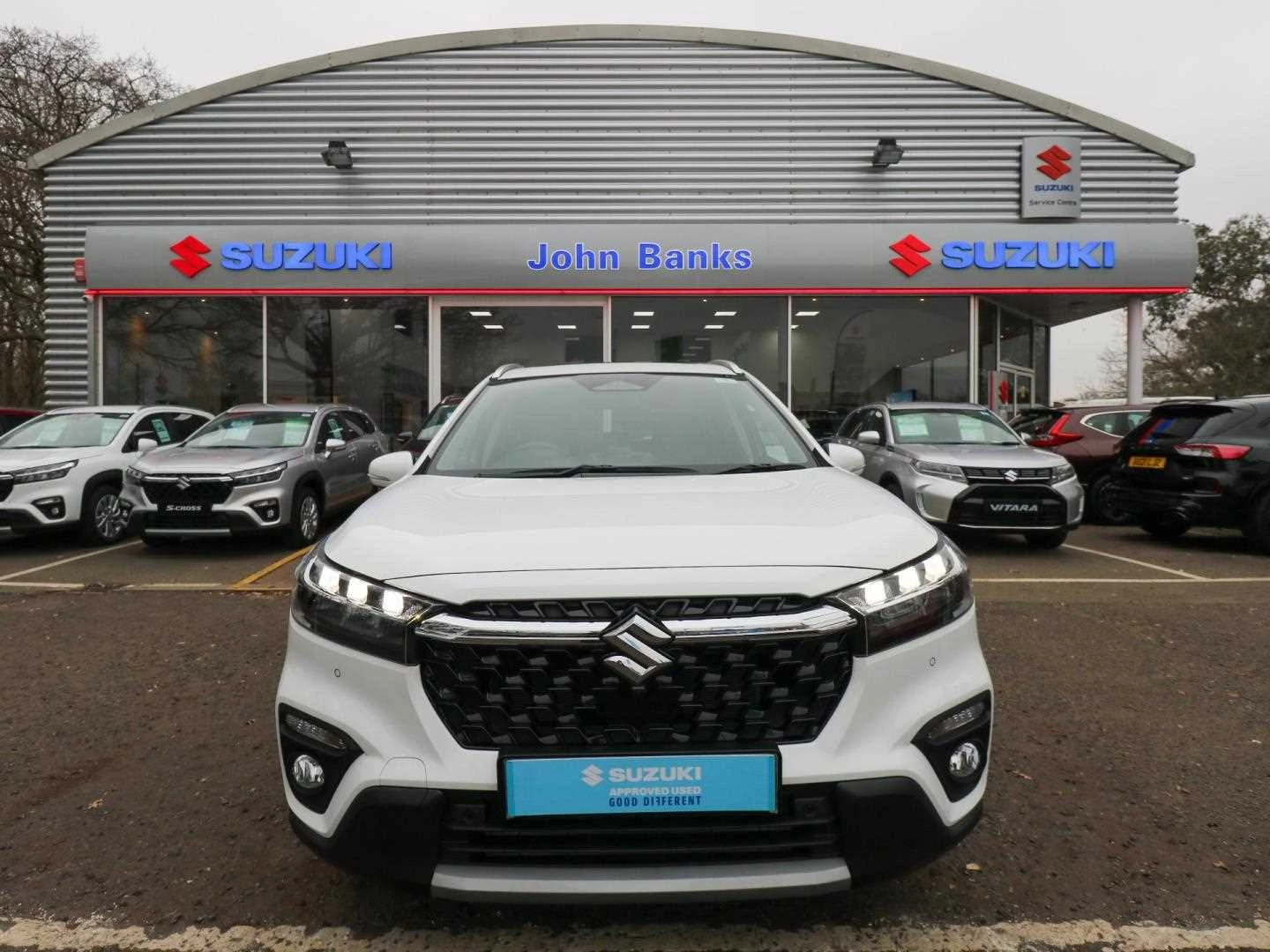 Vehicle image 6