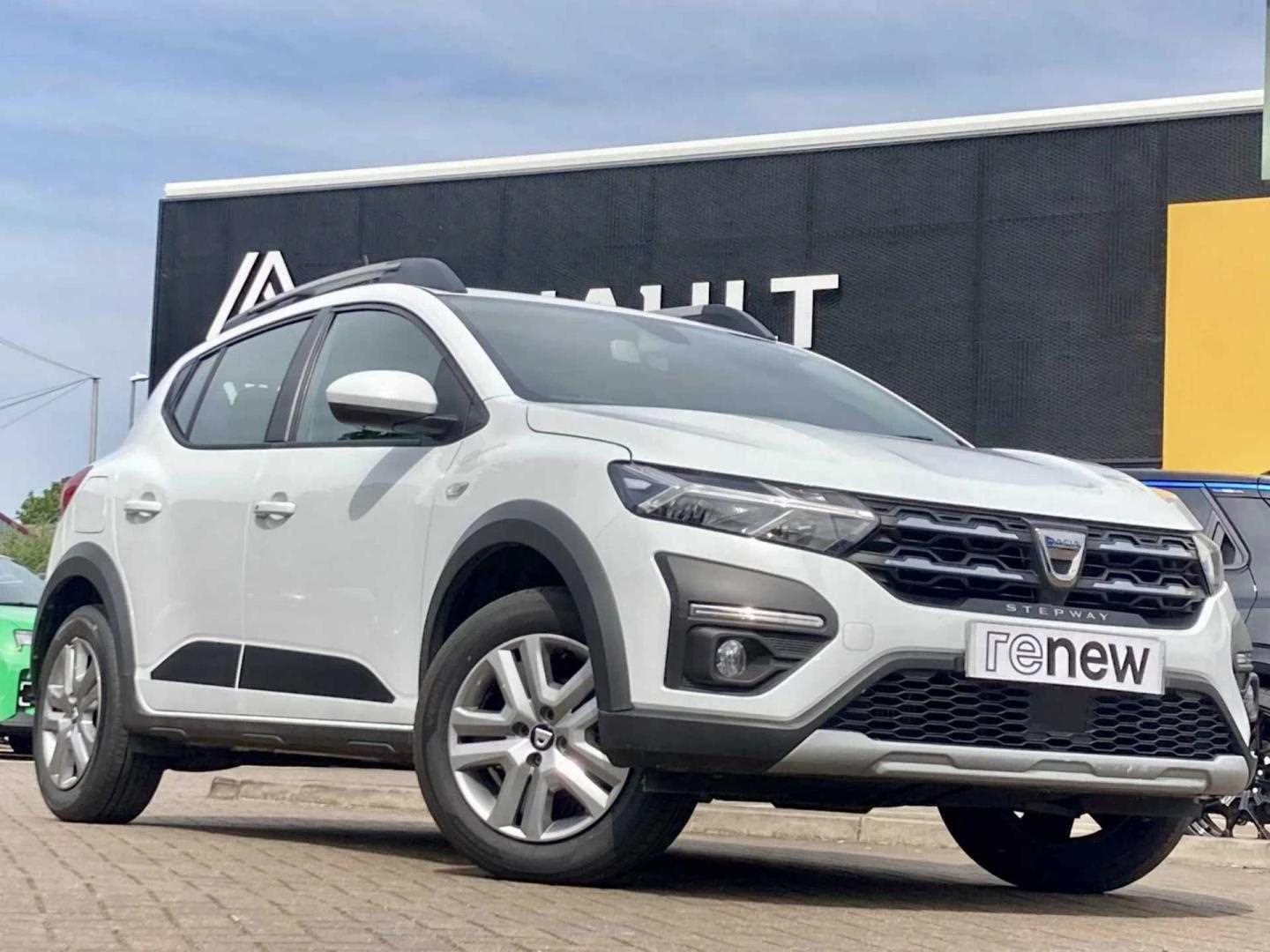 Vehicle image 3