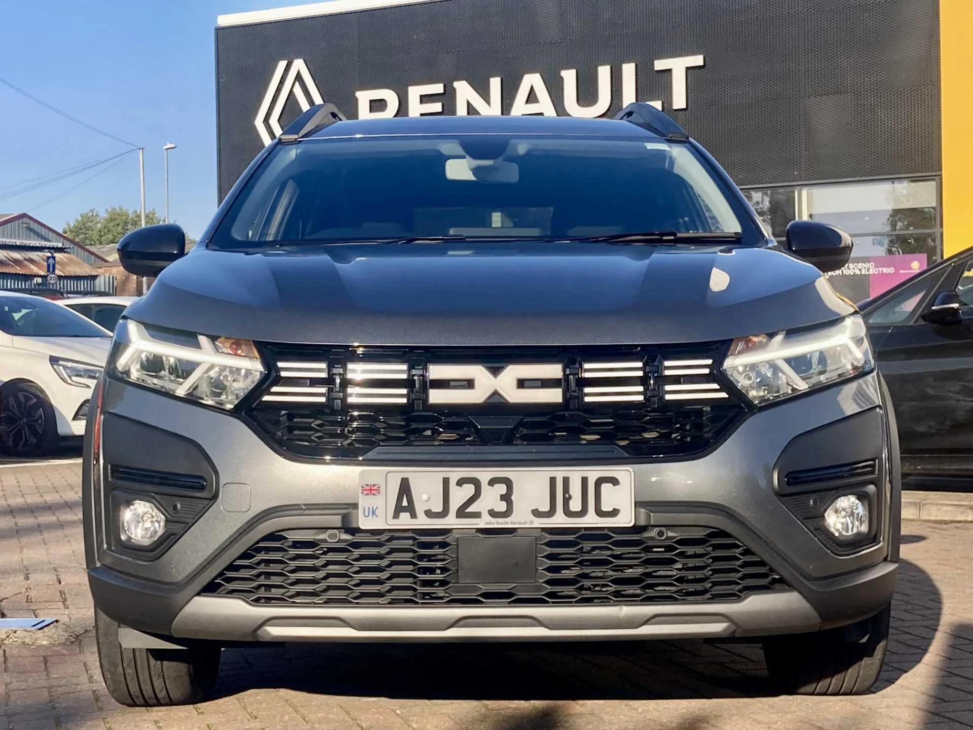 Vehicle image 3