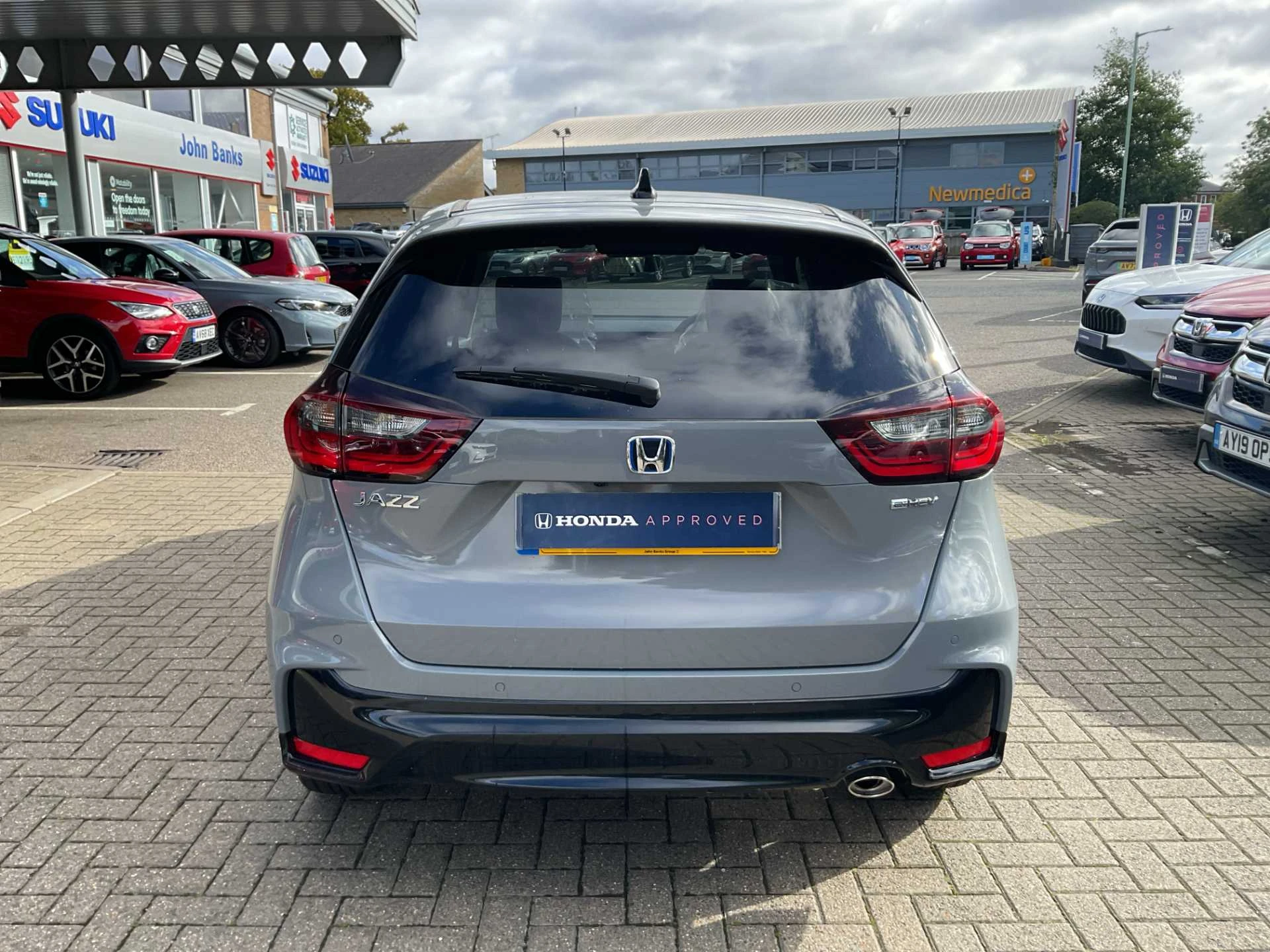 Vehicle image 7