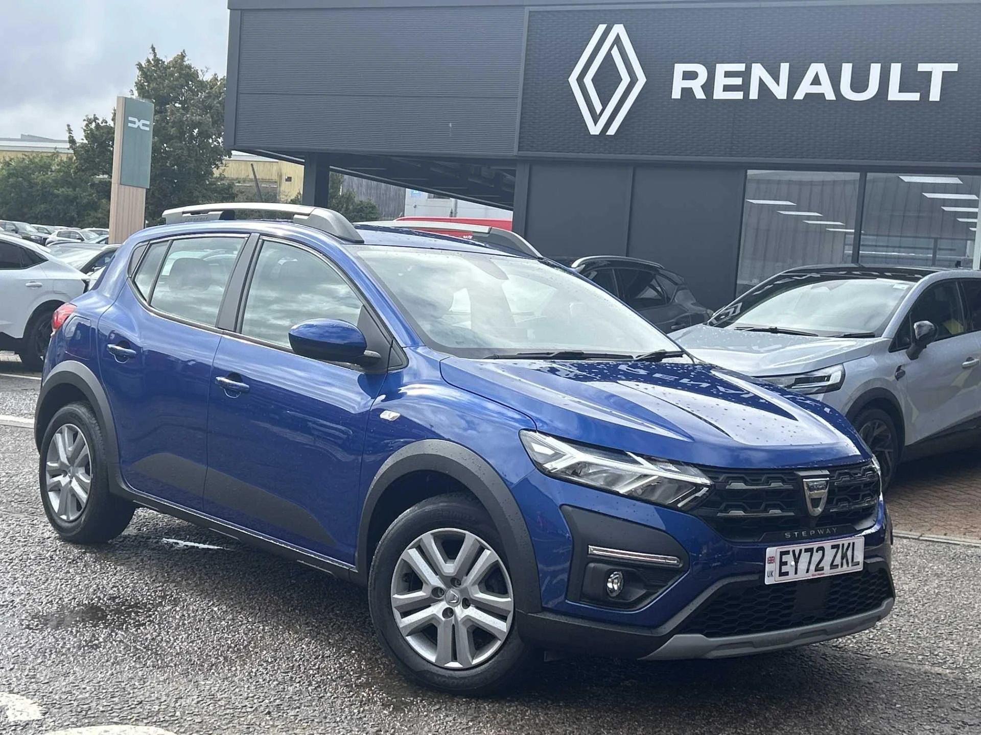 Vehicle image 1