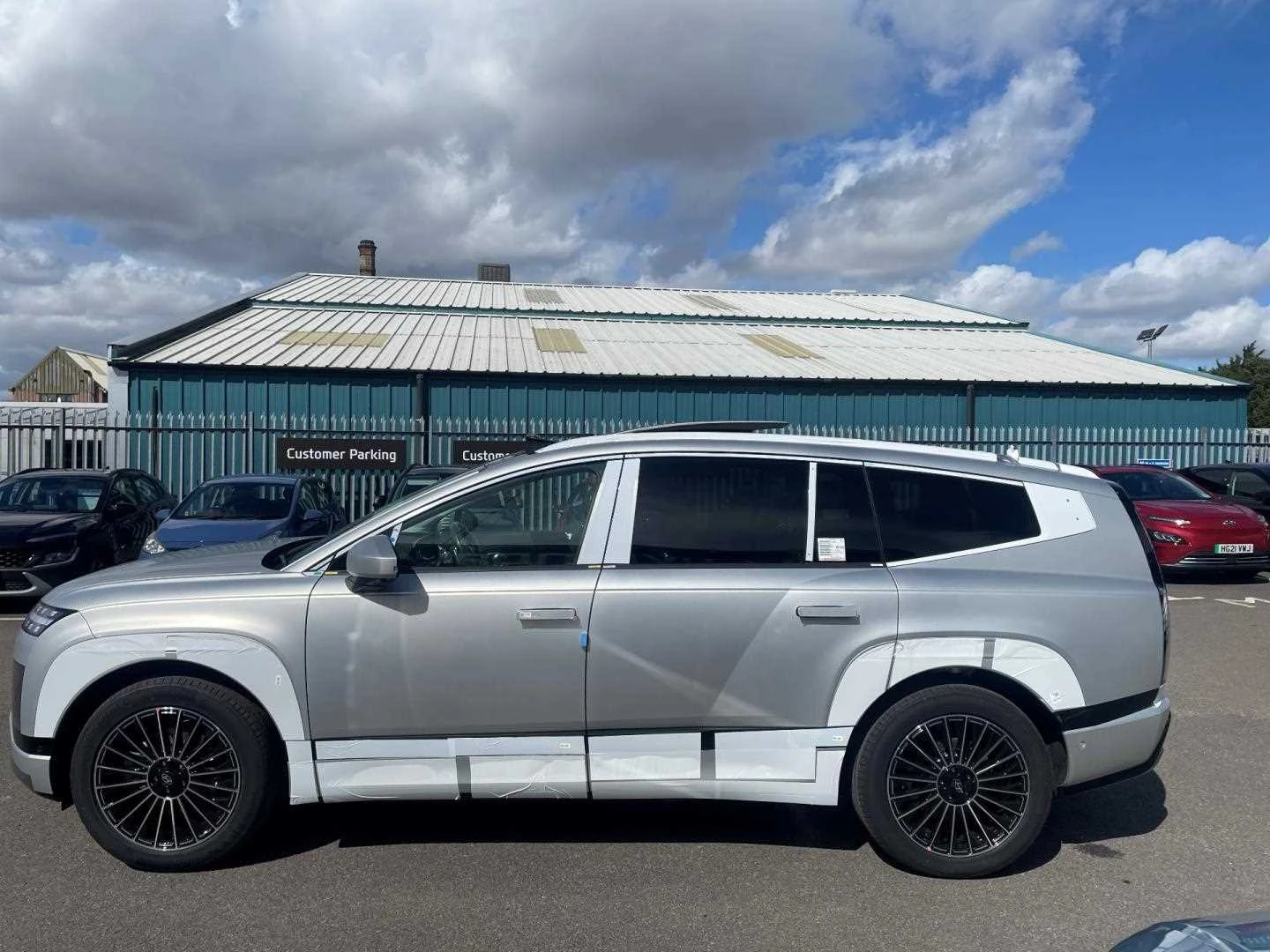Vehicle image 5