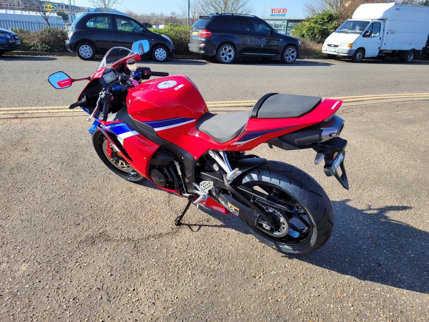 Vehicle image 5