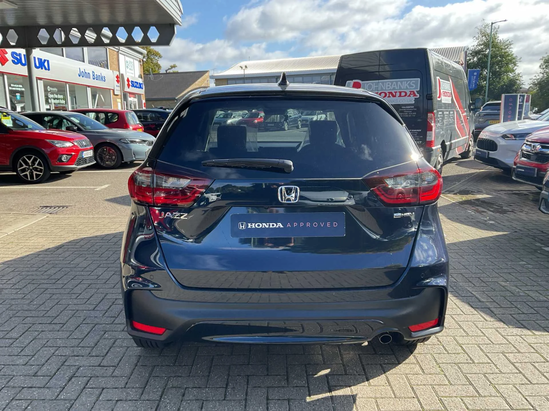 Vehicle image 7