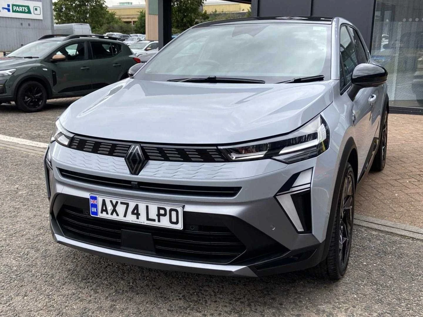 Vehicle image 3
