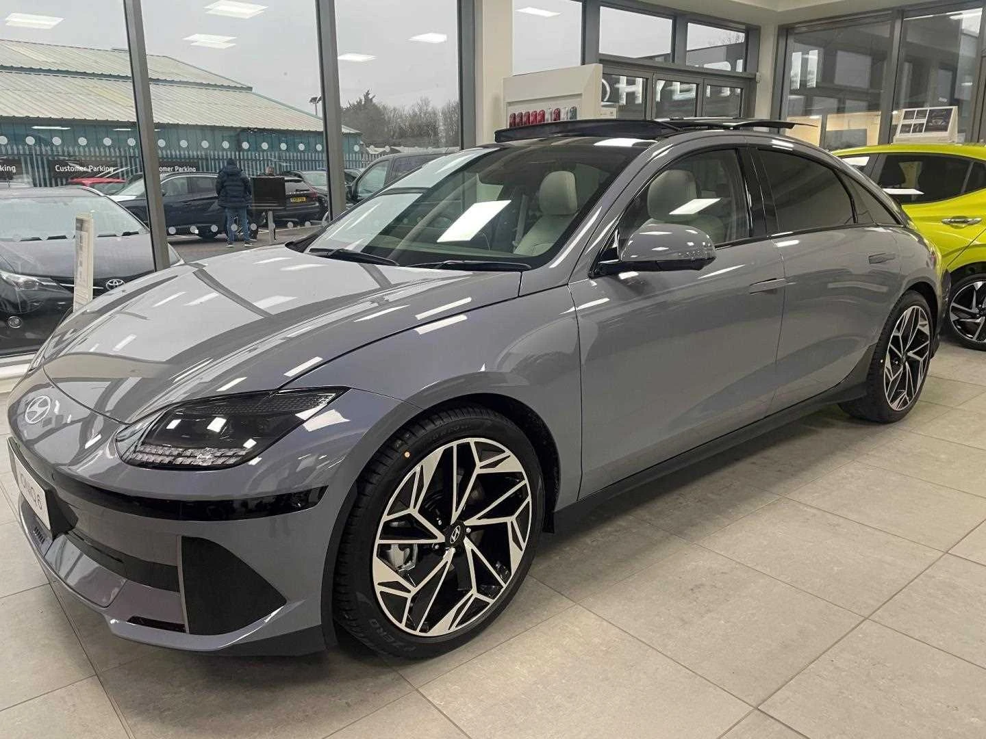 Vehicle image 3