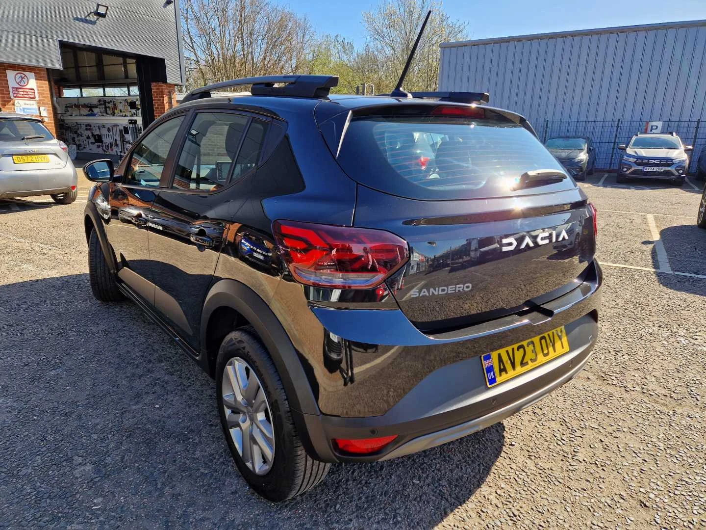 Vehicle image 3