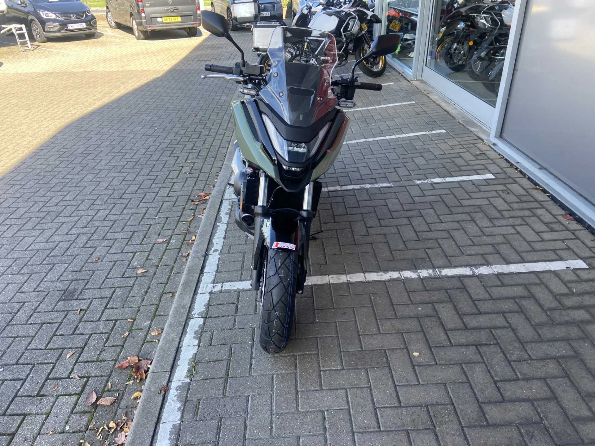 Vehicle image 3